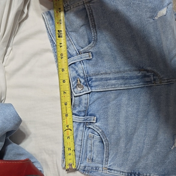 Hollister Ultra High Rise Mom Jeans Sz 7 Petite Or 28 Petite - Picture 10 of 11